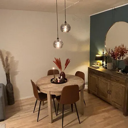 Fin Naert Alt Apartment